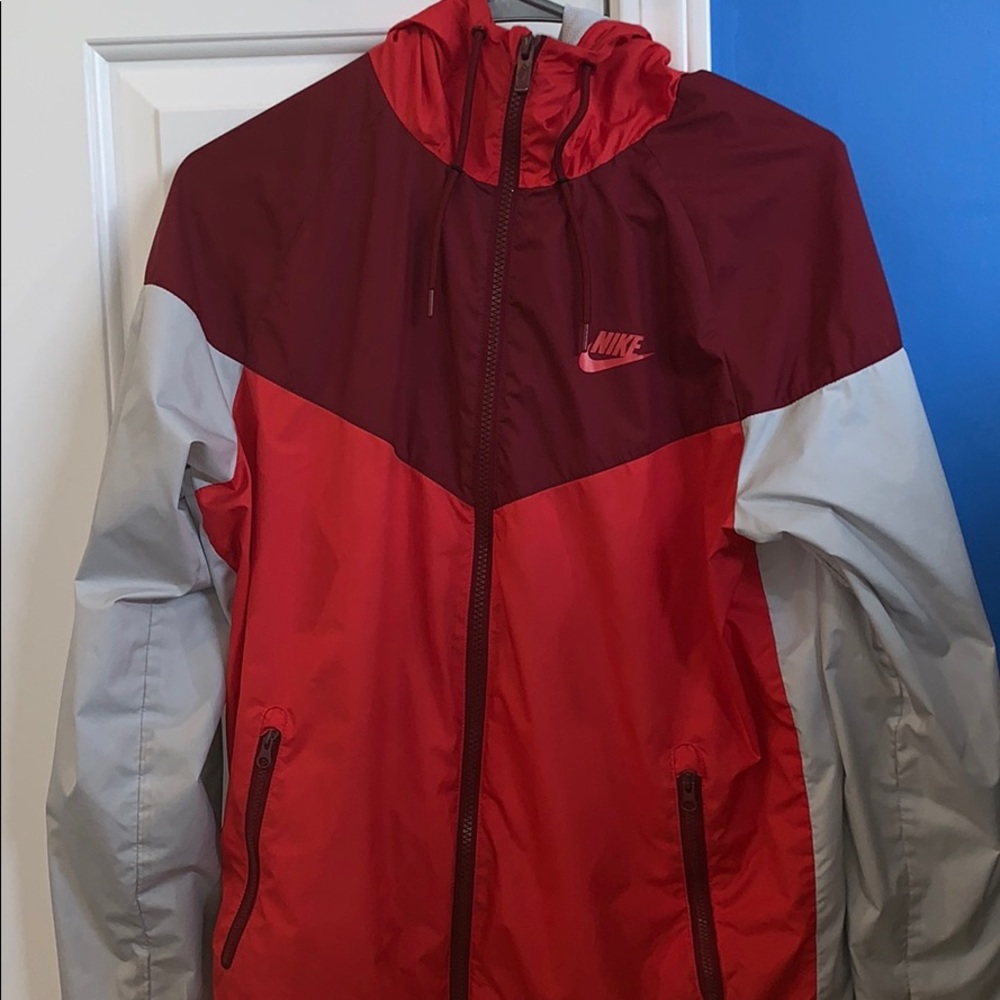 Nike wind breaker negotiable